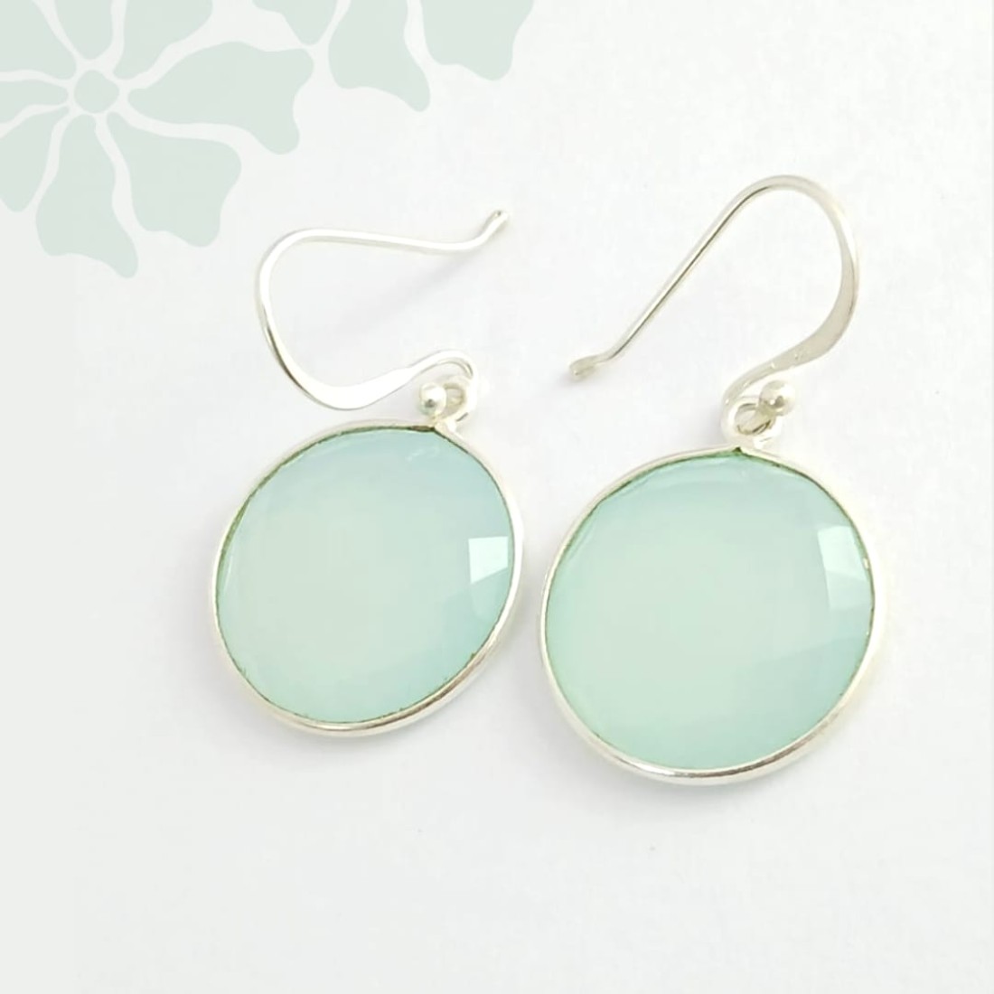 Round Pastel Green Chalcedony  Silver Earring