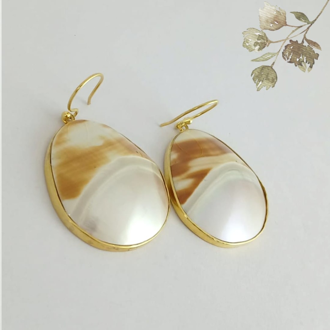 Ivory Shell Silver Earring